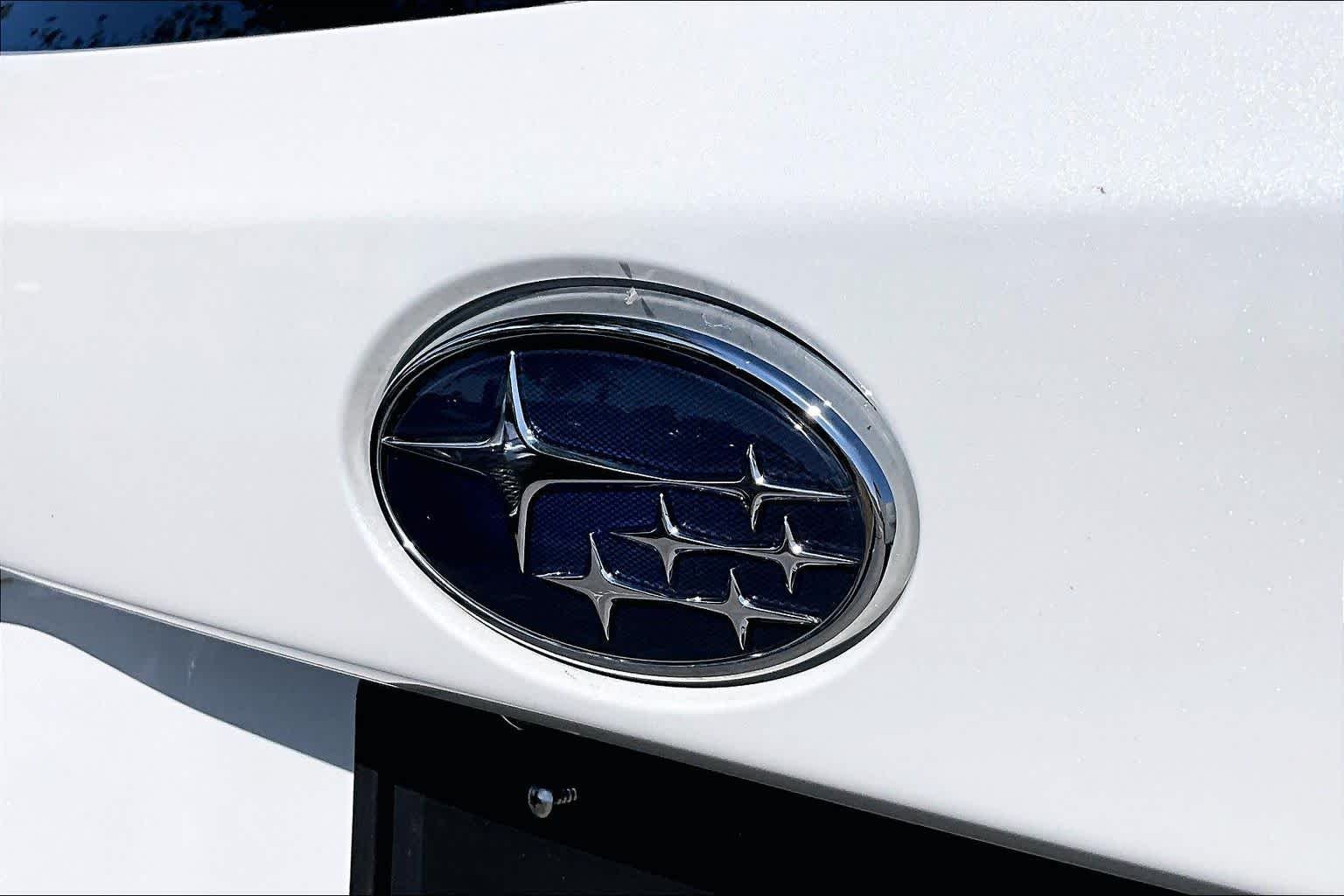 Used 2025 Crystal White Pearl Subaru Wilderness image 31