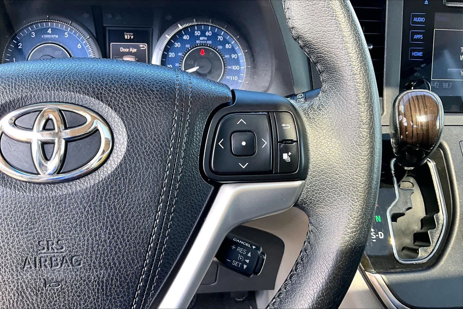 Used 2015 Blizzard Pearl Toyota XLE image 25