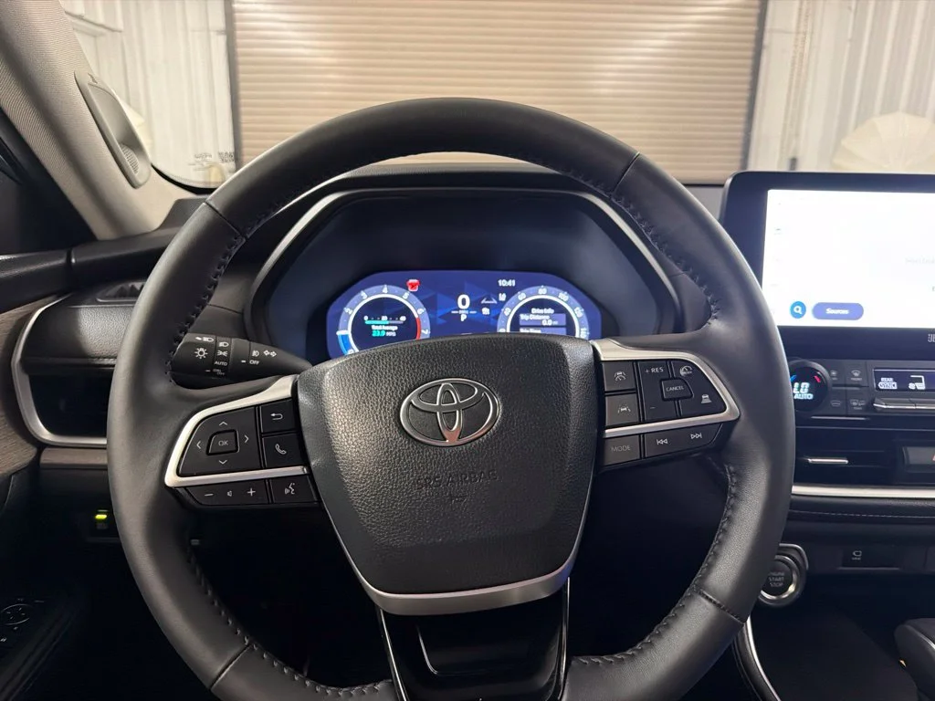 Used 2026 Cloud Toyota Limited image 29