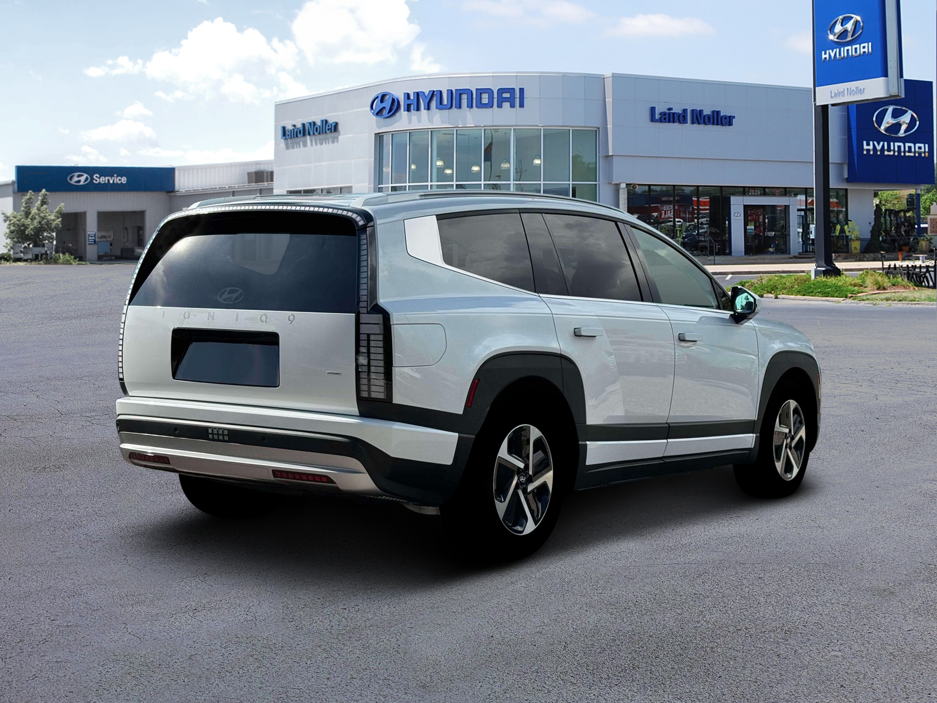 View vehicle photo 7