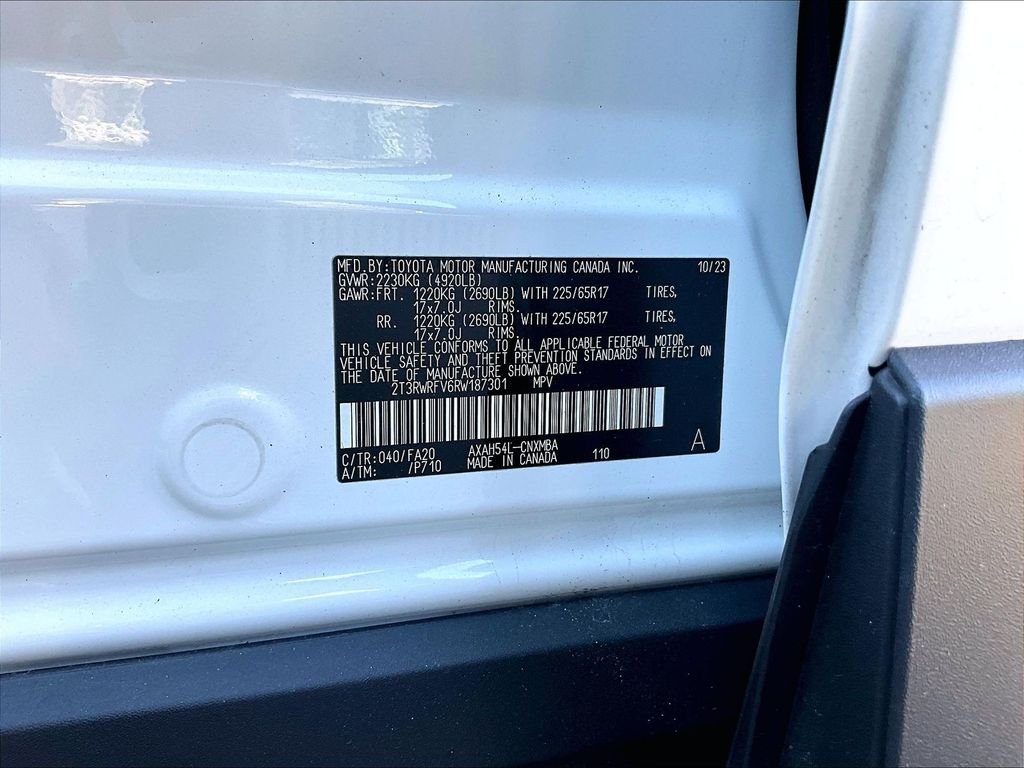 Used 2024 White Toyota XLE image 9