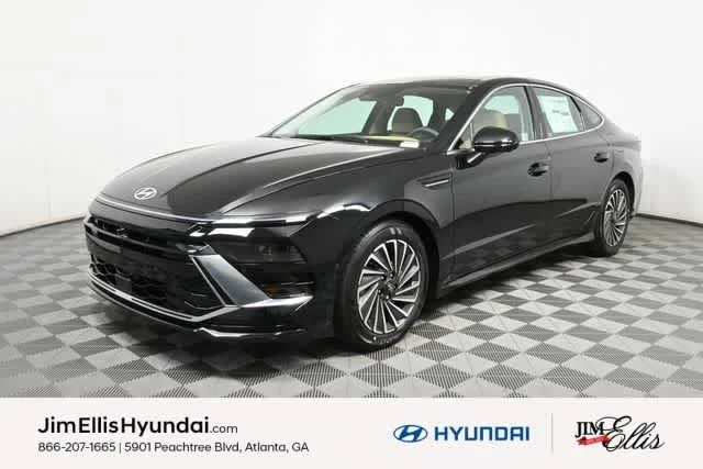 2025 Hyundai Sonata Limited's photo