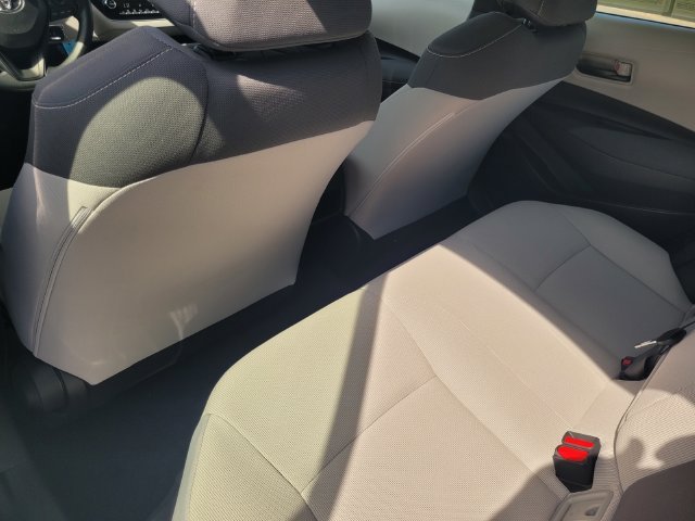 Used 2022 White Toyota LE image 14
