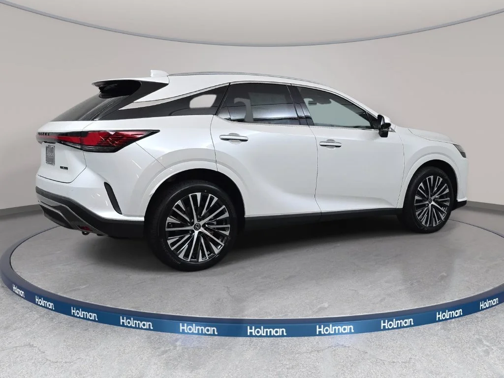 New 2026 Eminent White Pearl Lexus PREMIUM PLUS image 5