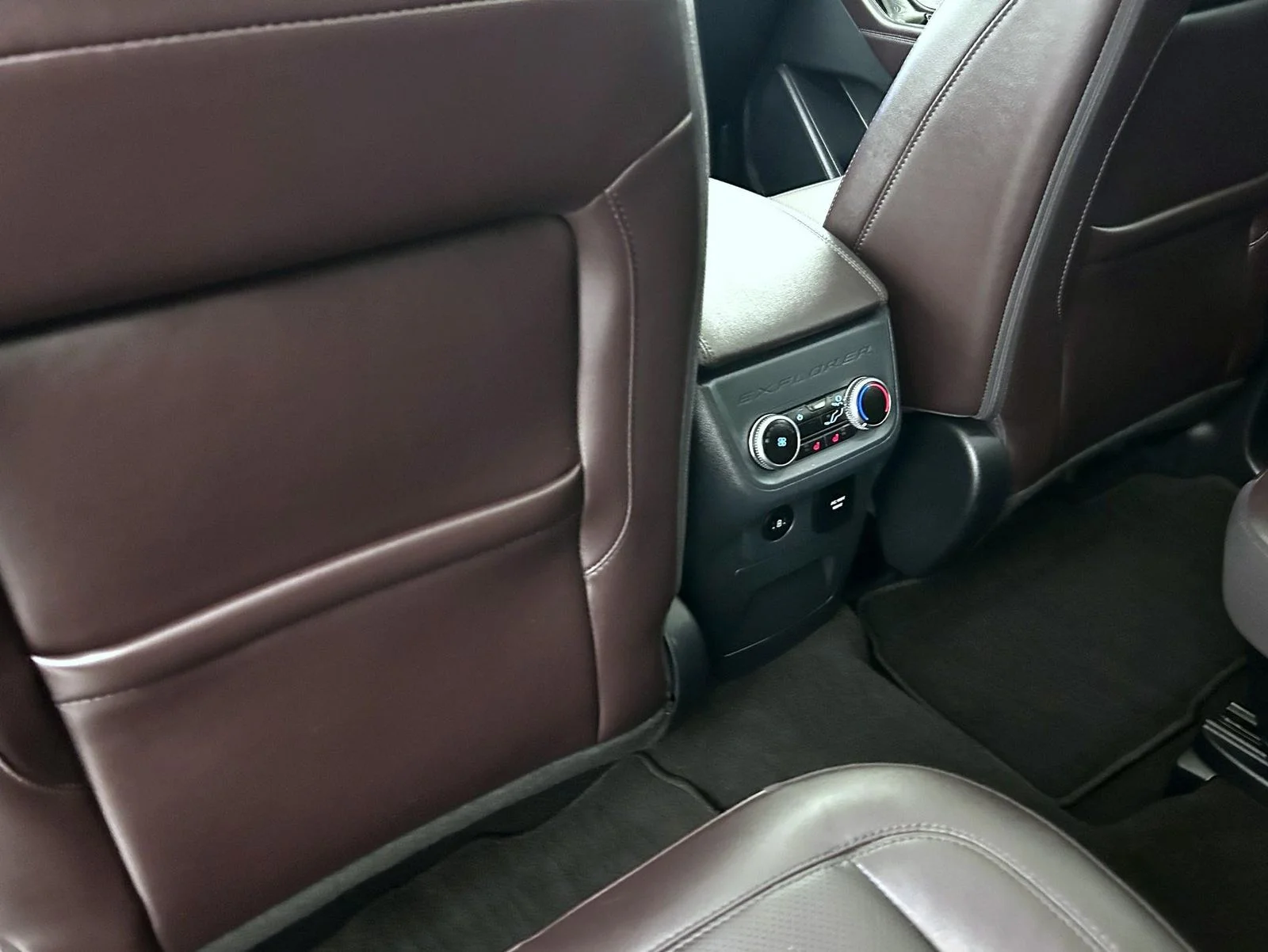 Used 2025 Gray Ford Platinum image 23