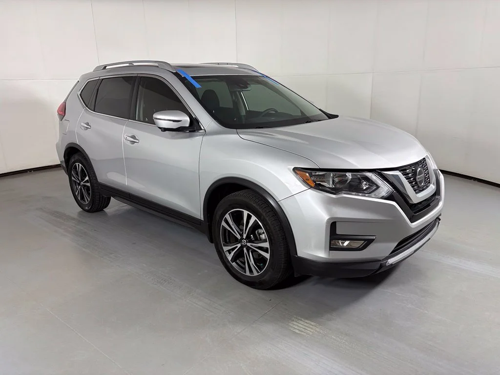 Used 2020 Silver Nissan SV image 2