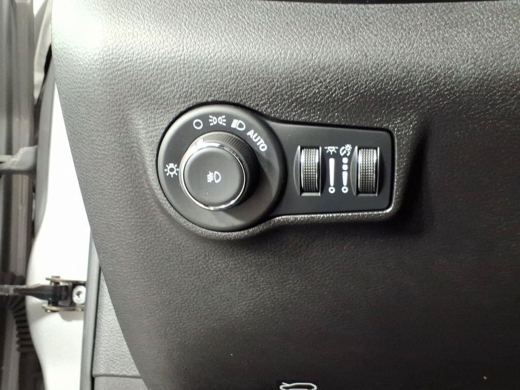 Used 2024 Silver Jeep Limited image 19