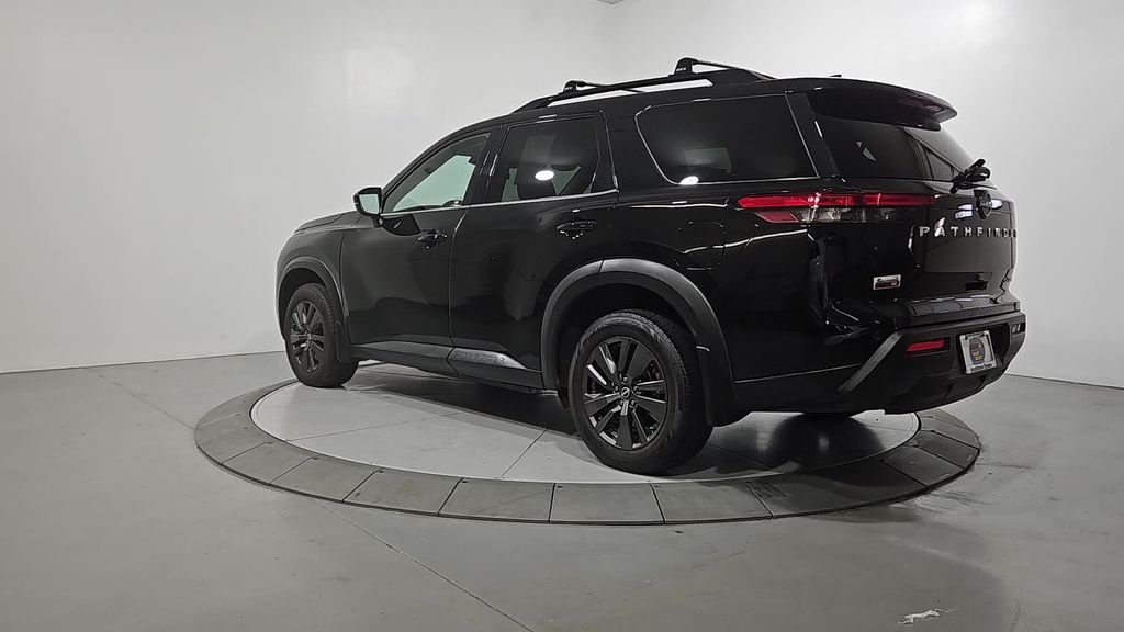 2022 Nissan Pathfinder SV - Photo 3