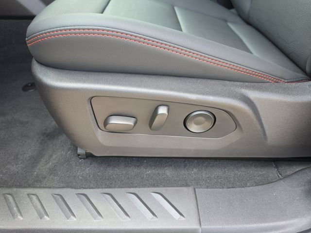 2026 Chevrolet Colorado Z71 - Photo 12