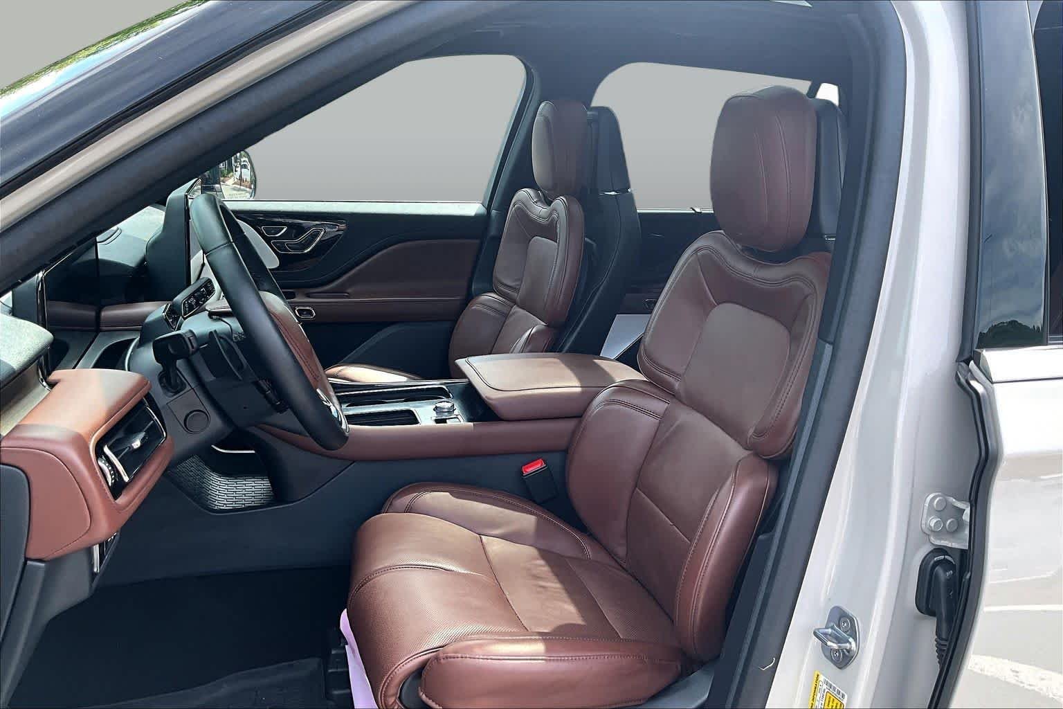 Used 2025 Ceramic Pearl Metallic Tri-Coat Lincoln Reserve image 13