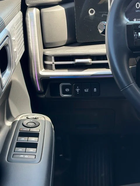2025 Hyundai Santa Fe Limited - Photo 28
