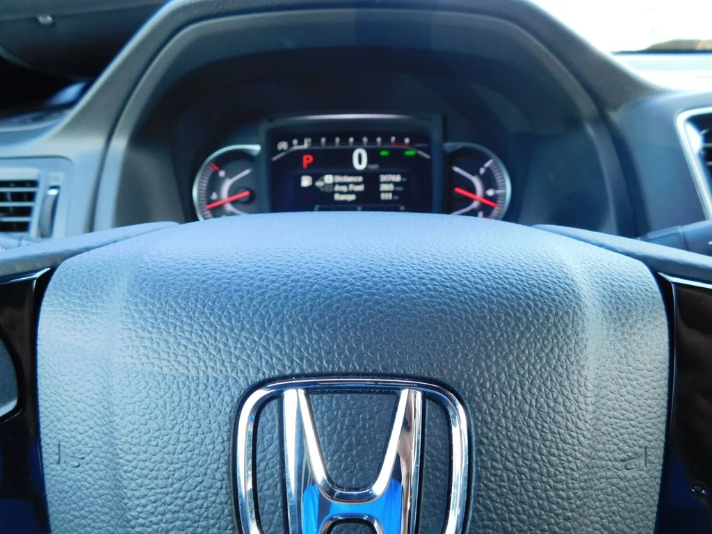 Used 2025 Red Honda Black Edition image 36