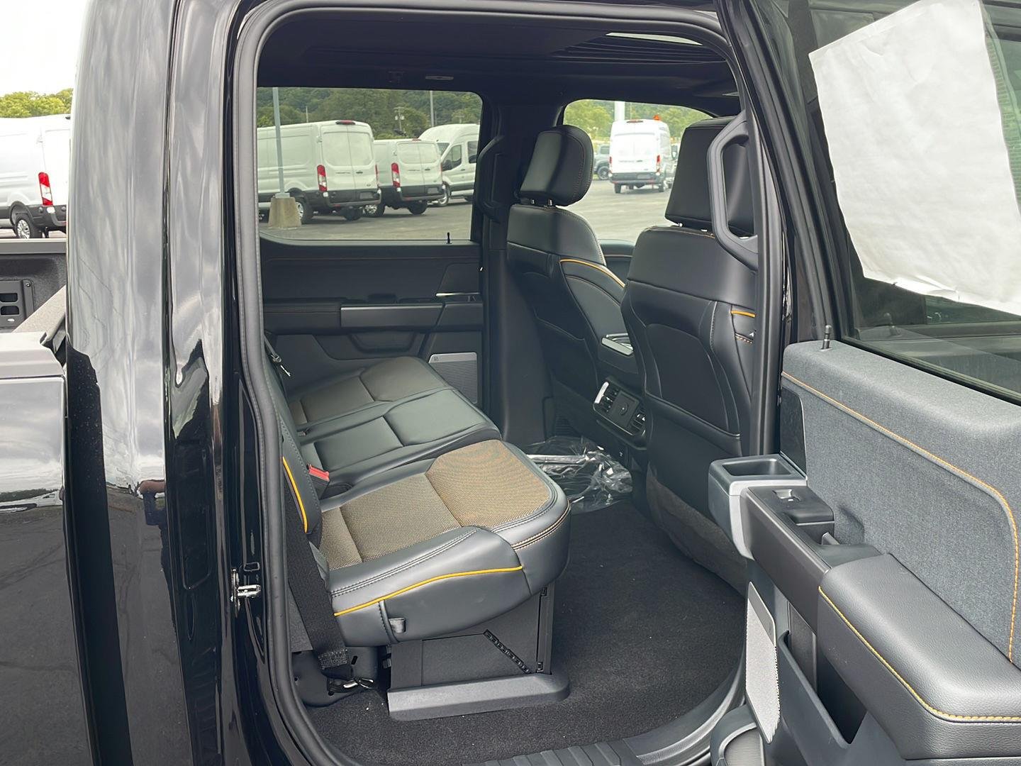 New 2026 Agate Black Metallic Ford Tremor® image 31