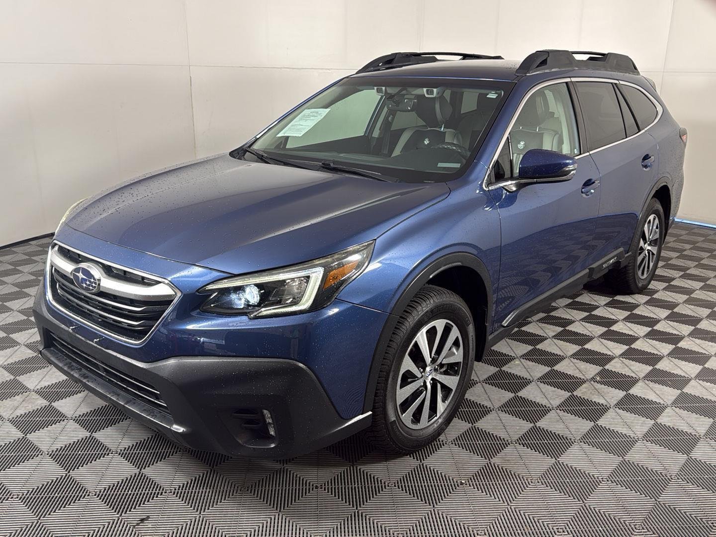 Used 2021  Subaru Premium image 2