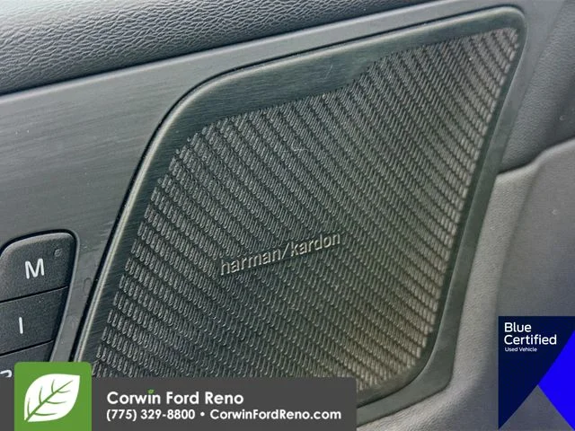 Used 2019 Ice White Volvo T5 R-Design image 23
