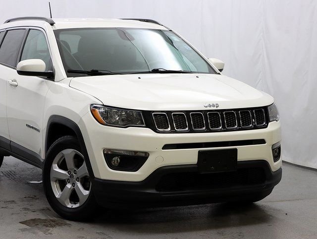 Used 2019 Jeep Compass Latitude with VIN 3C4NJCBB6KT637676 for sale in Arlington Heights, IL