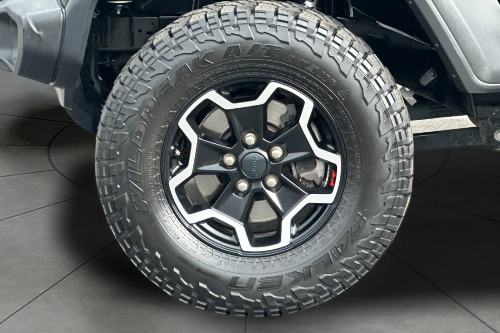 Used 2020 BLACK Jeep Sport S image 24