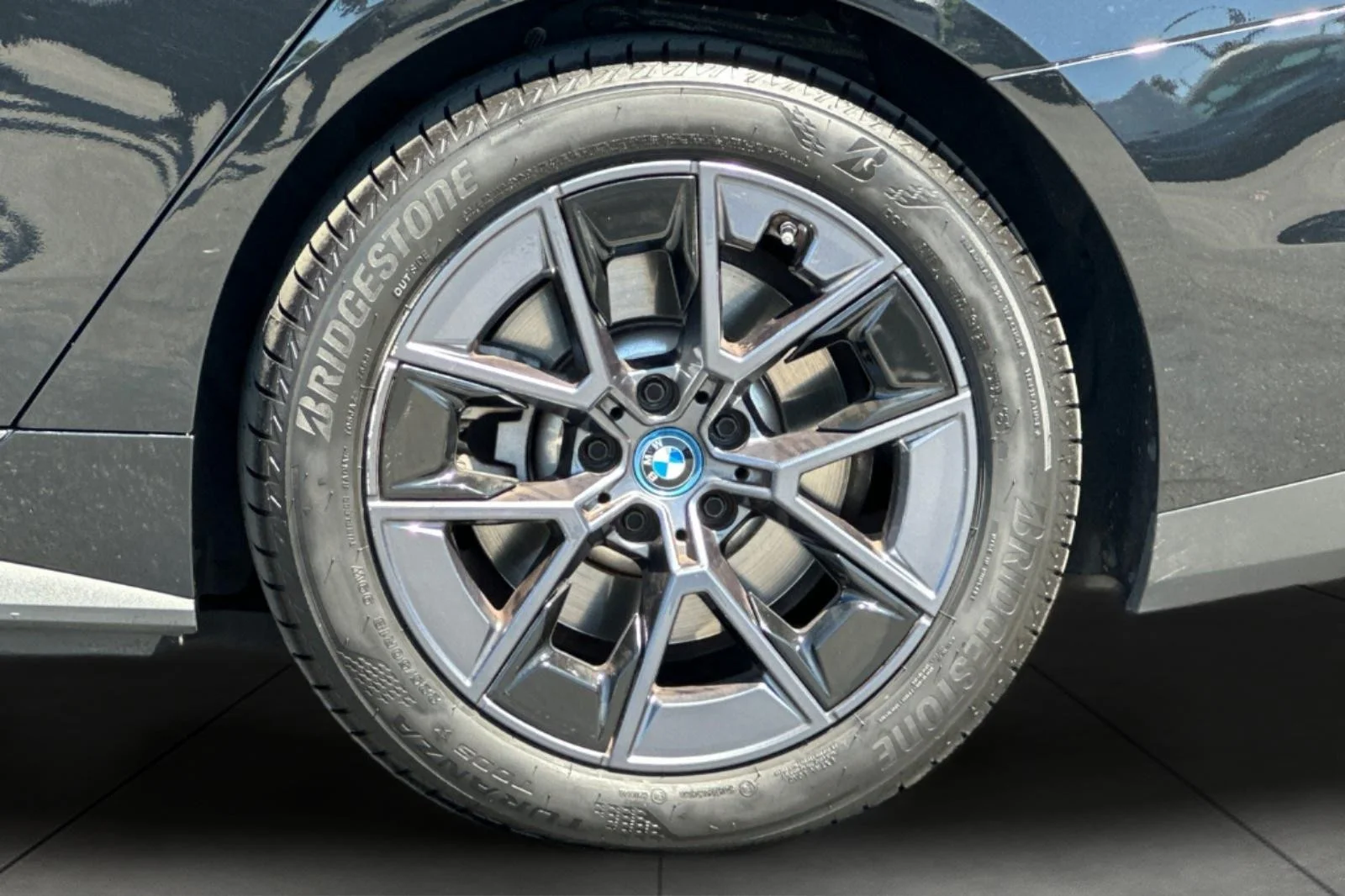 Used 2023 Black Sapphire Metallic BMW eDrive35 image 25