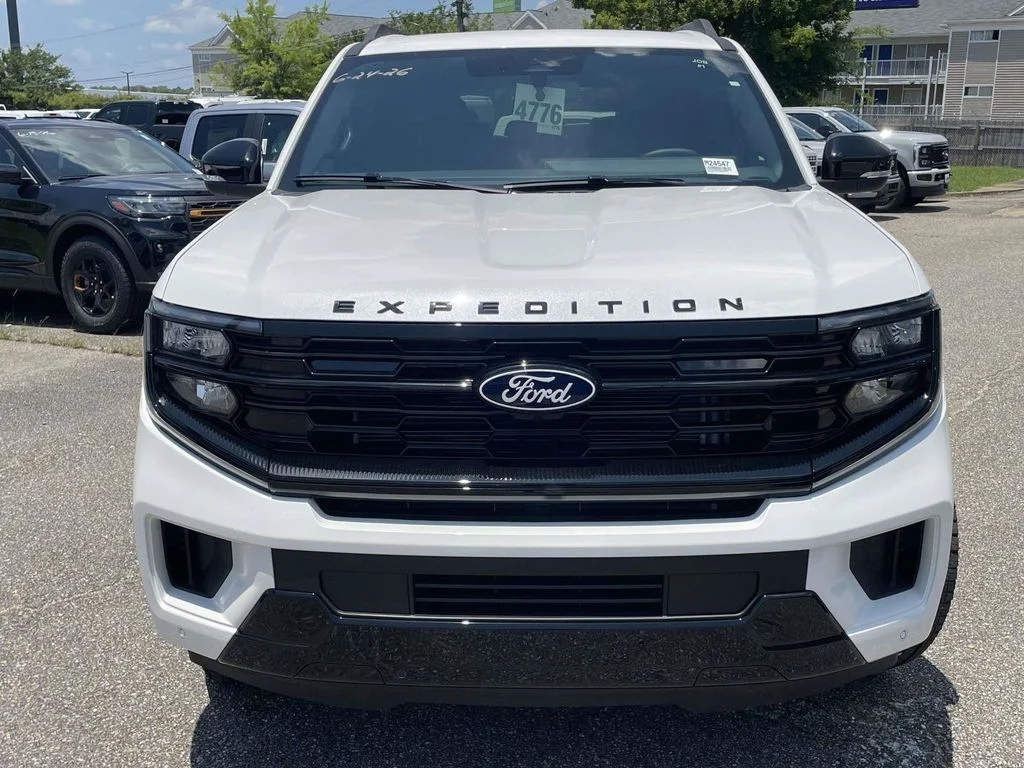 New 2027 White Ford Platinum image 8
