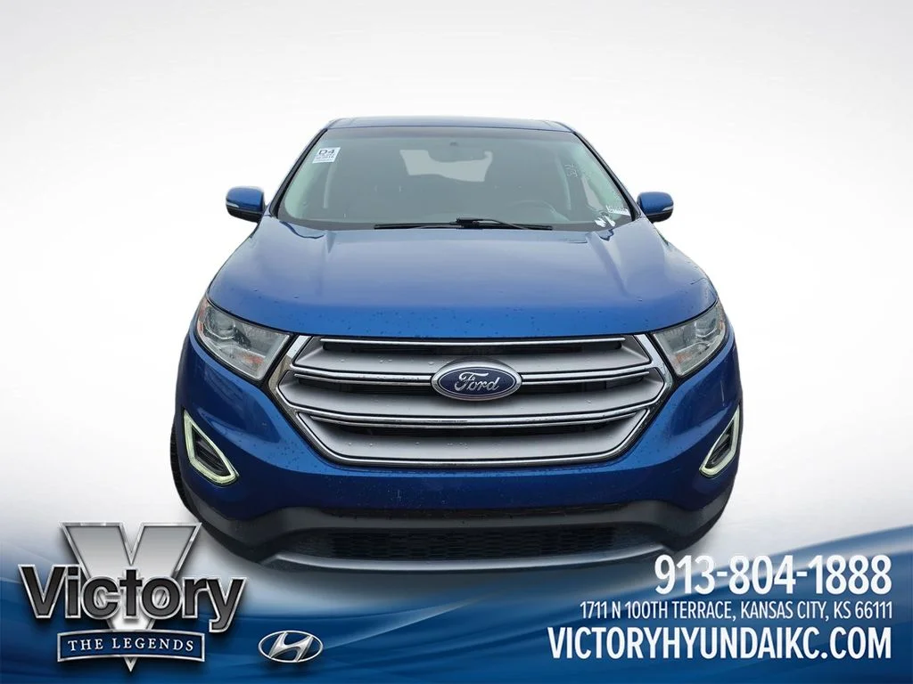 Used 2018 Blue Ford SEL image 8