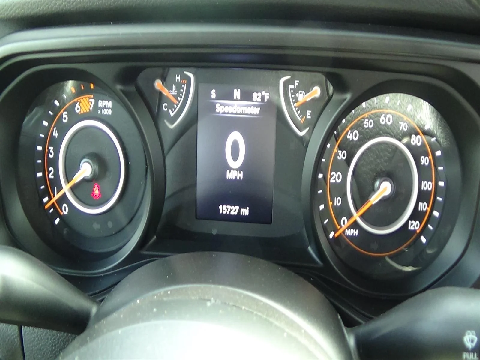 Certified Used 2025  Jeep Sport image 19