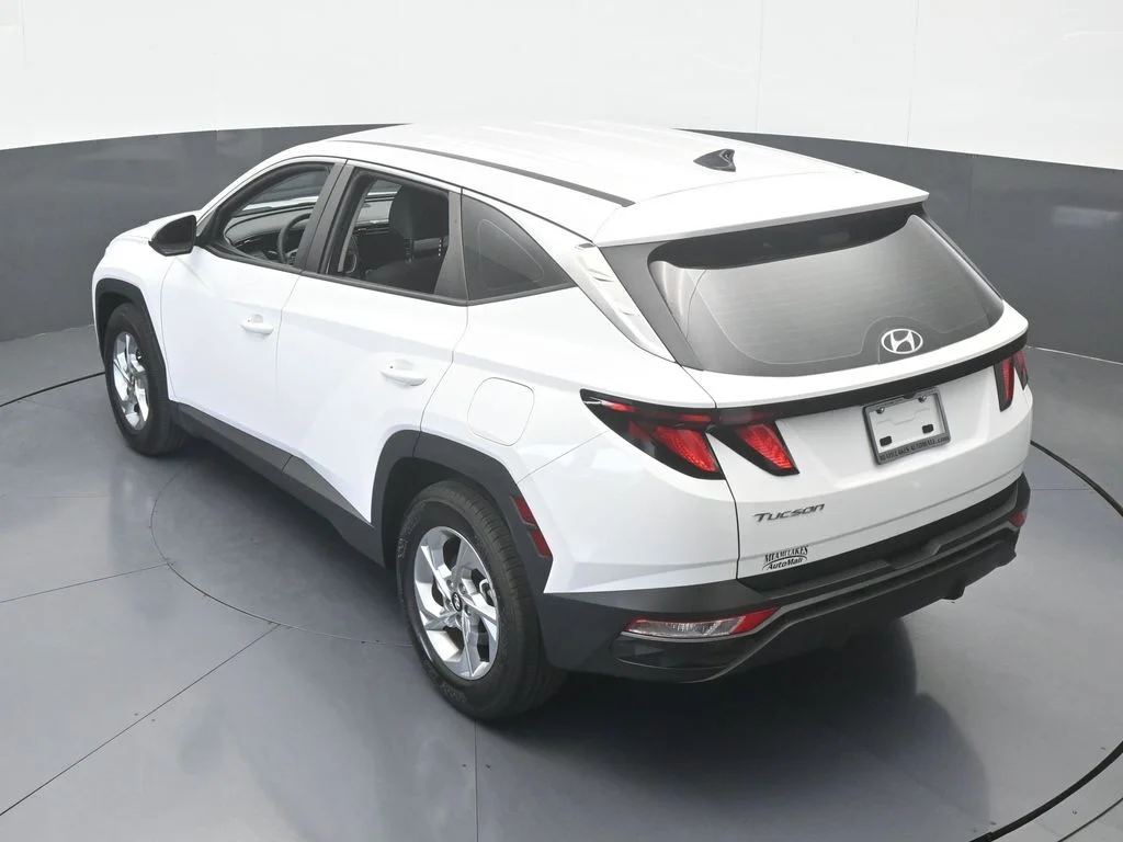 Used 2024 White Pearl Hyundai SE image 42