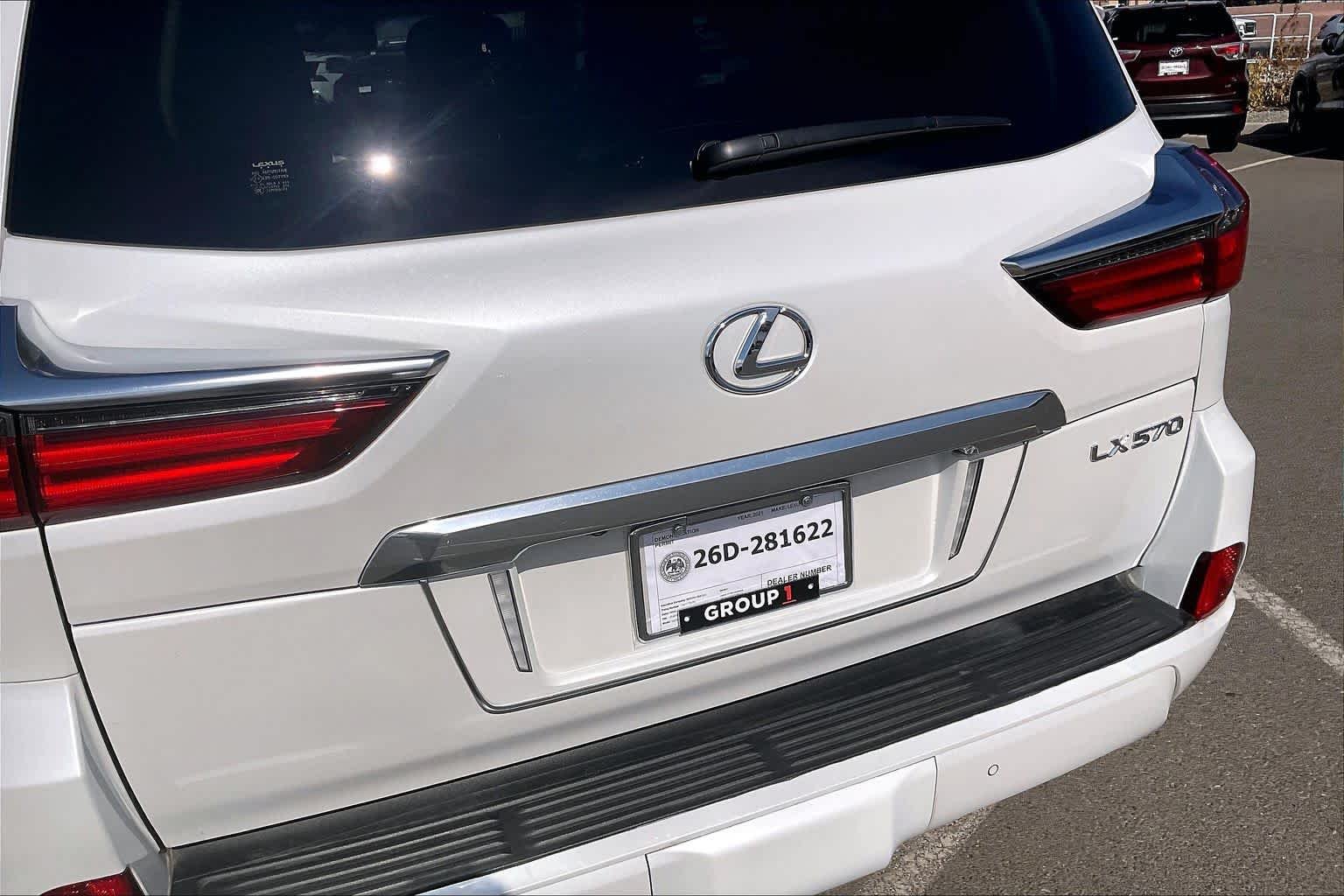 Used 2021 Eminent White Pearl Lexus  image 29