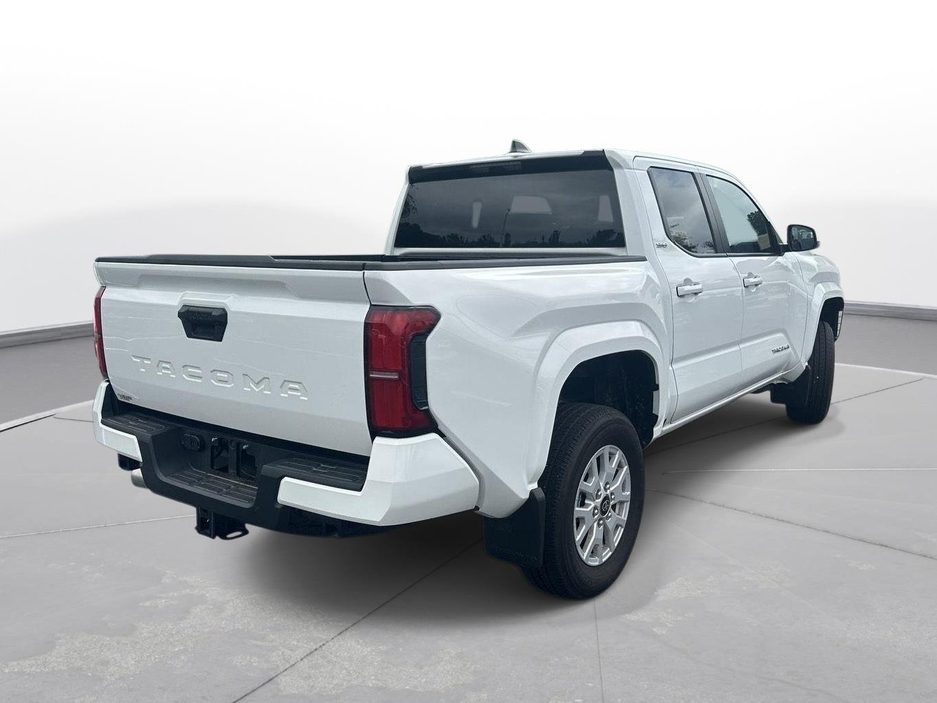 Used 2026 Ice Cap Toyota SR5 image 6
