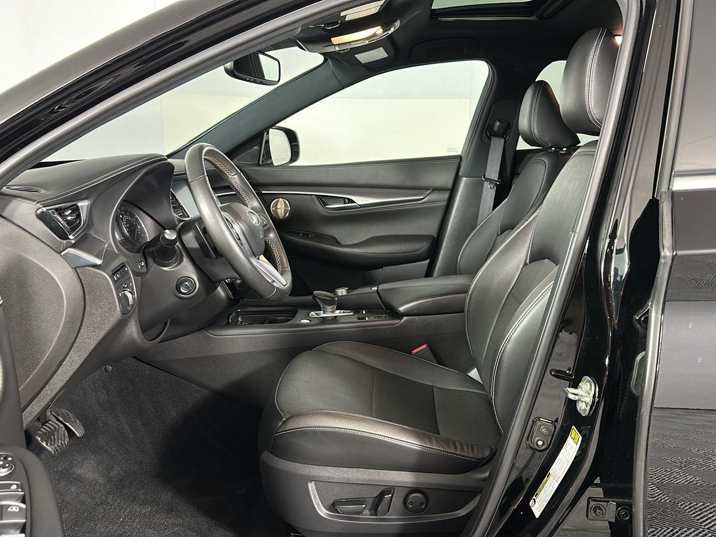 Certified Used 2022 Black Obsidian INFINITI ESSENTIAL image 6