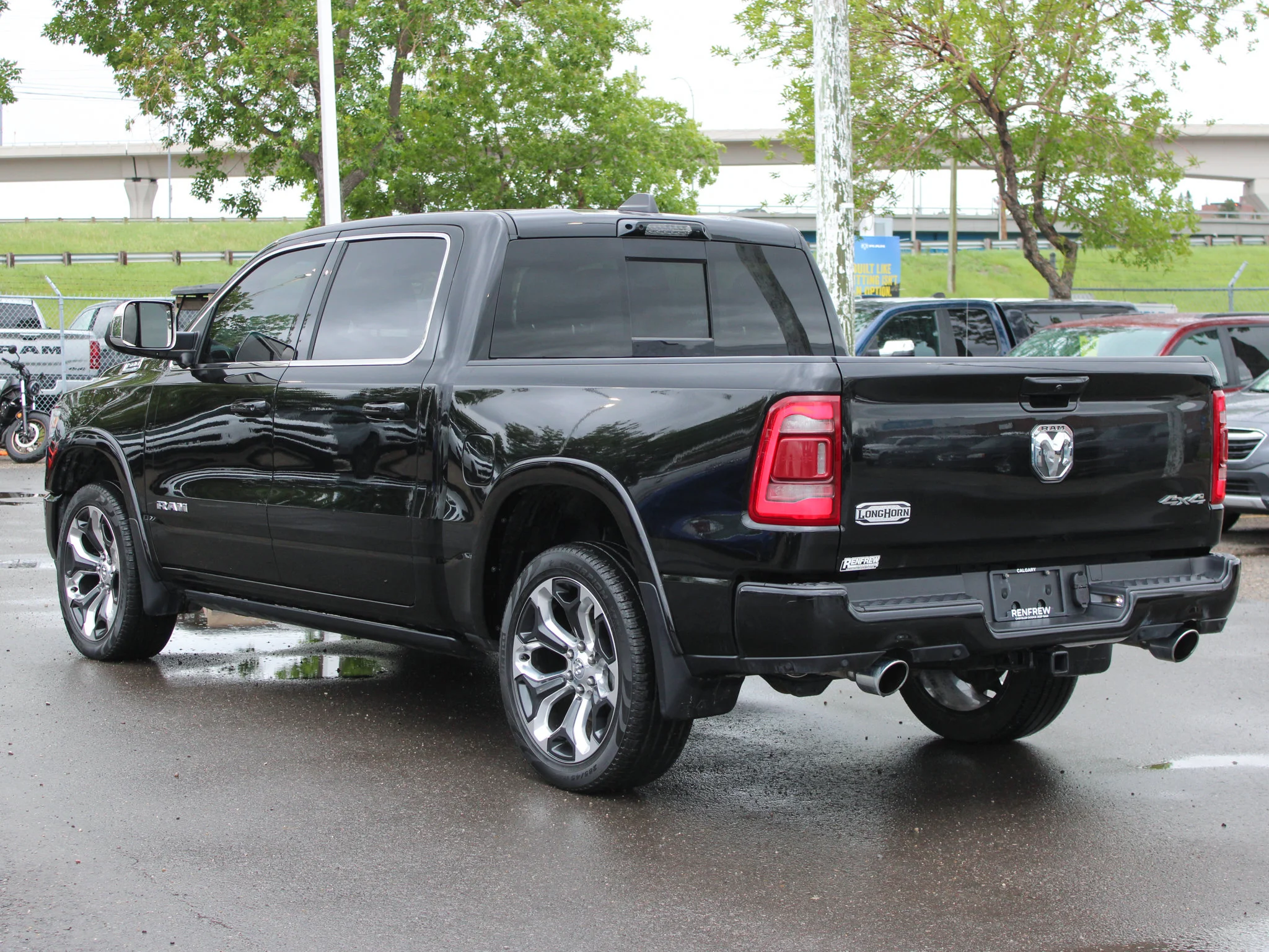 Certified Used 2023 Black RAM Limited Longhorn * No Accidents | HEMI V8 | Apple CarPlay | Trailer Tow | Adaptive Cruise | Sunroof image 13