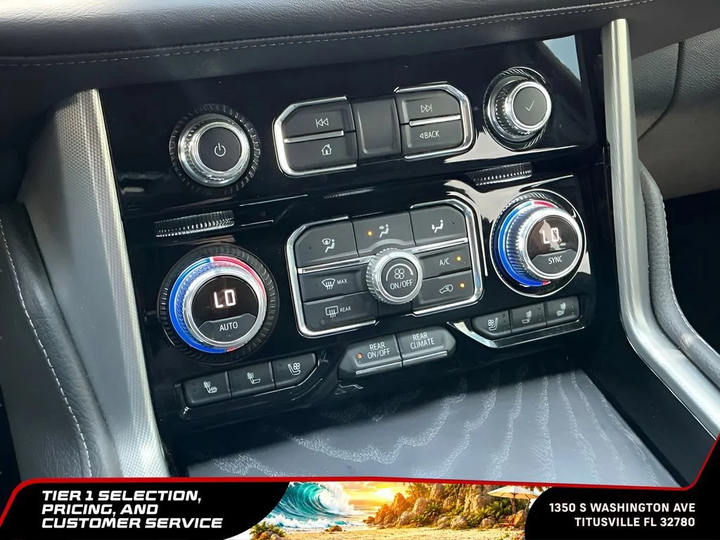 Used 2022 White Frost Tricoat GMC Denali image 37