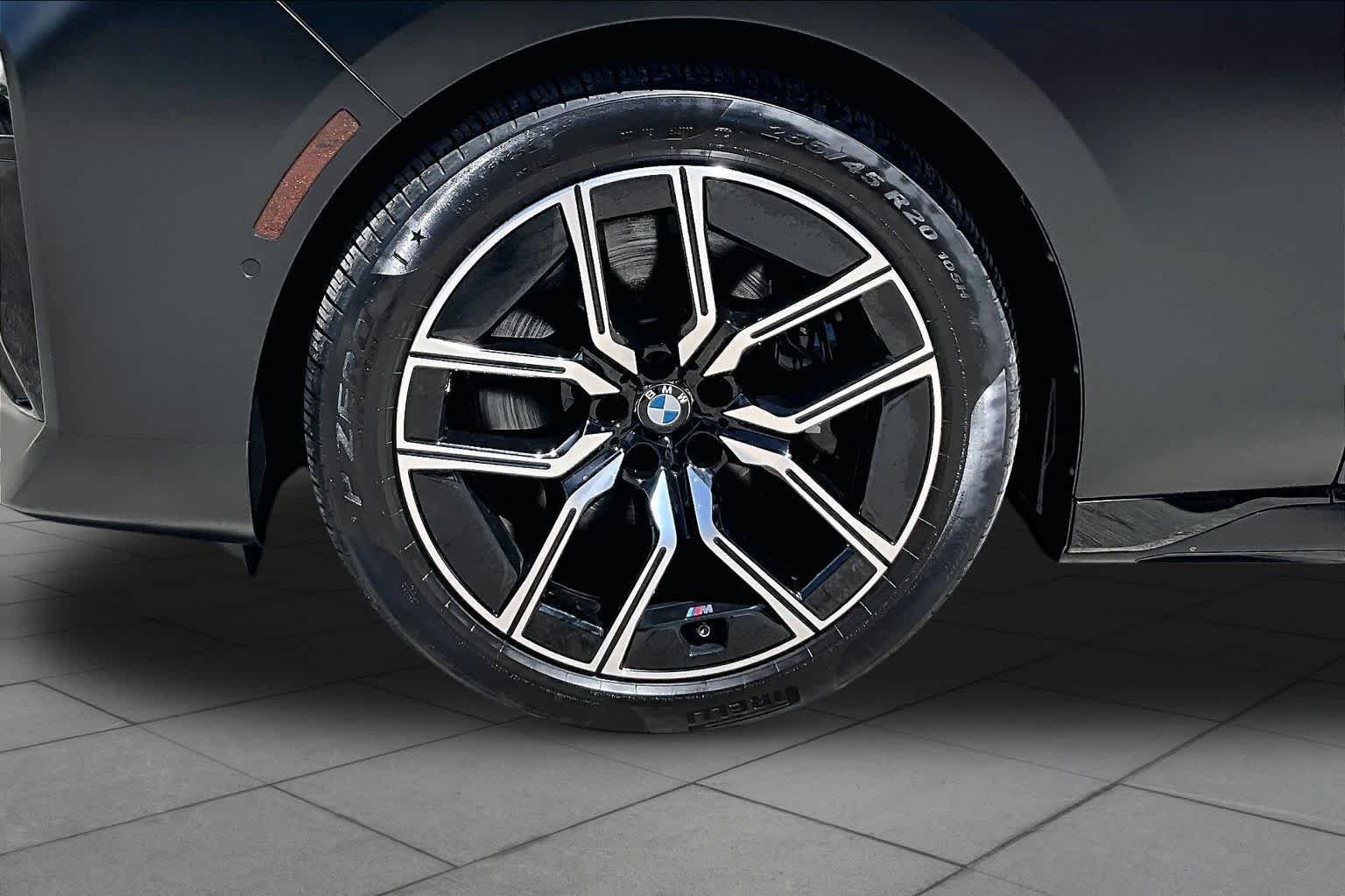 Used 2024 Black Sapphire Metallic BMW 760i xDrive image 10