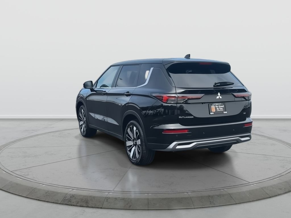 New 2026 BLK DIAMOND Mitsubishi SE image 5