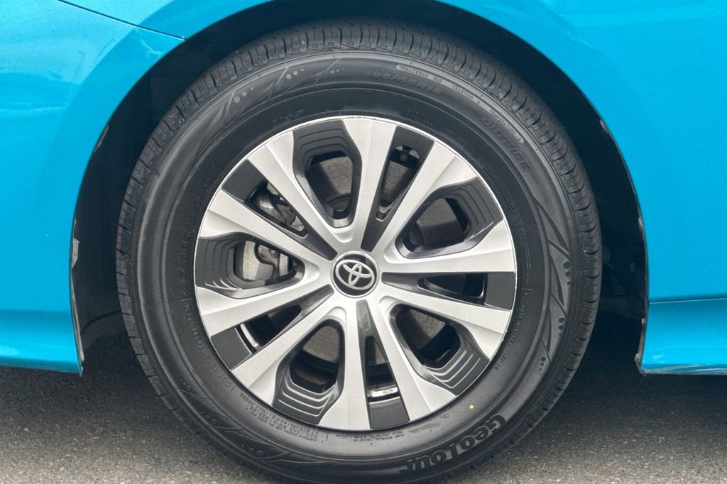 Certified Used 2022 Blue Toyota XLE image 35