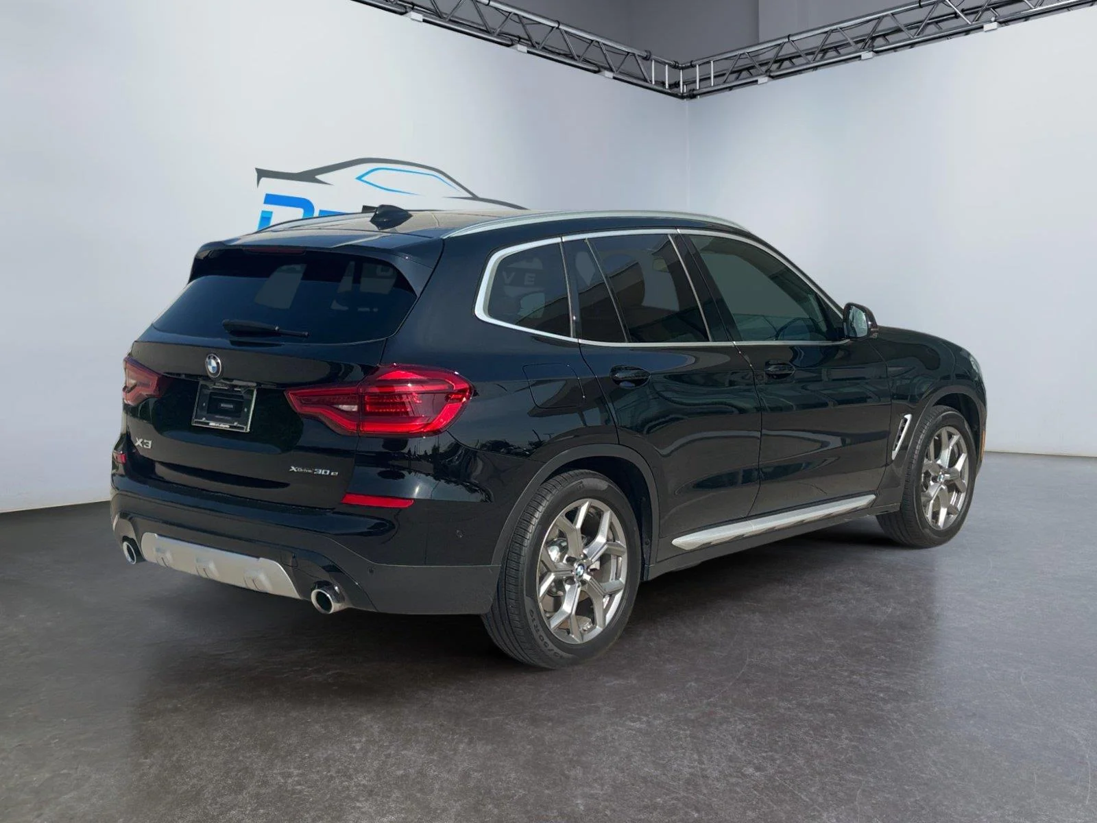 Used 2021 Jet Black BMW xDrive30e image 3