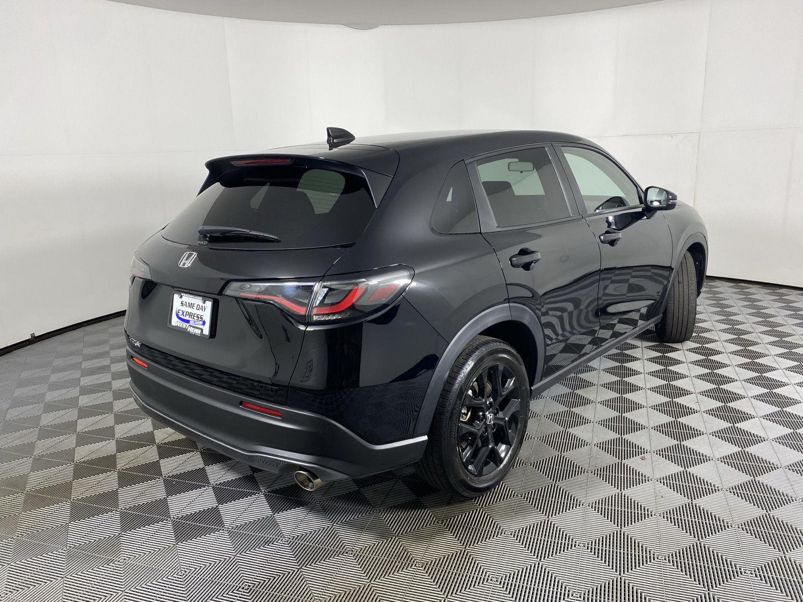 Used 2025 Crystal Black Pearl Honda Sport image 6