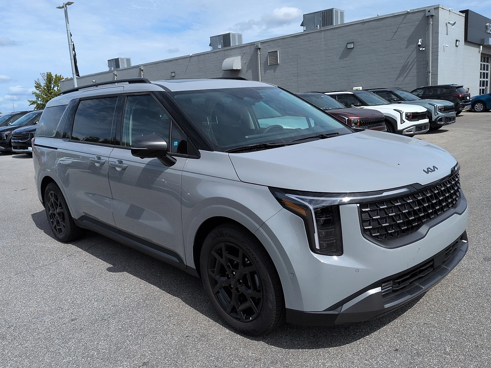2027 Kia Carnival