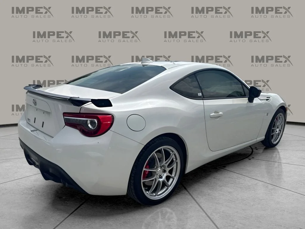 Used 2017 White Toyota 860 Special Edition image 5