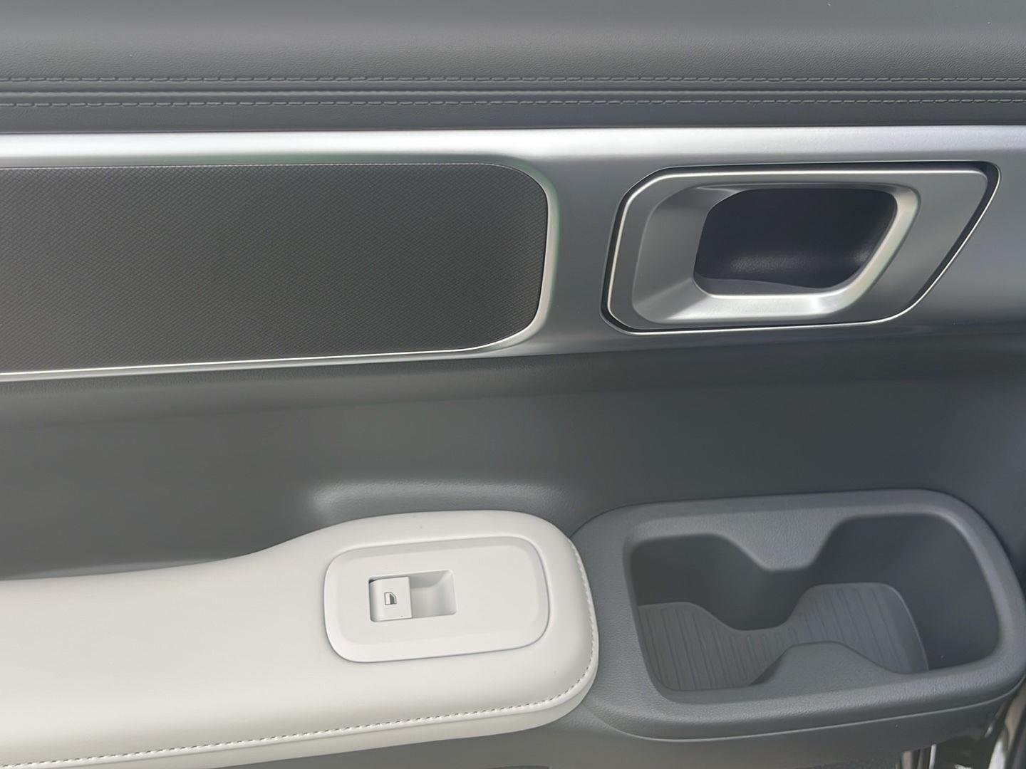 New 2026 Rockwood Green Hyundai SEL AWD image 18