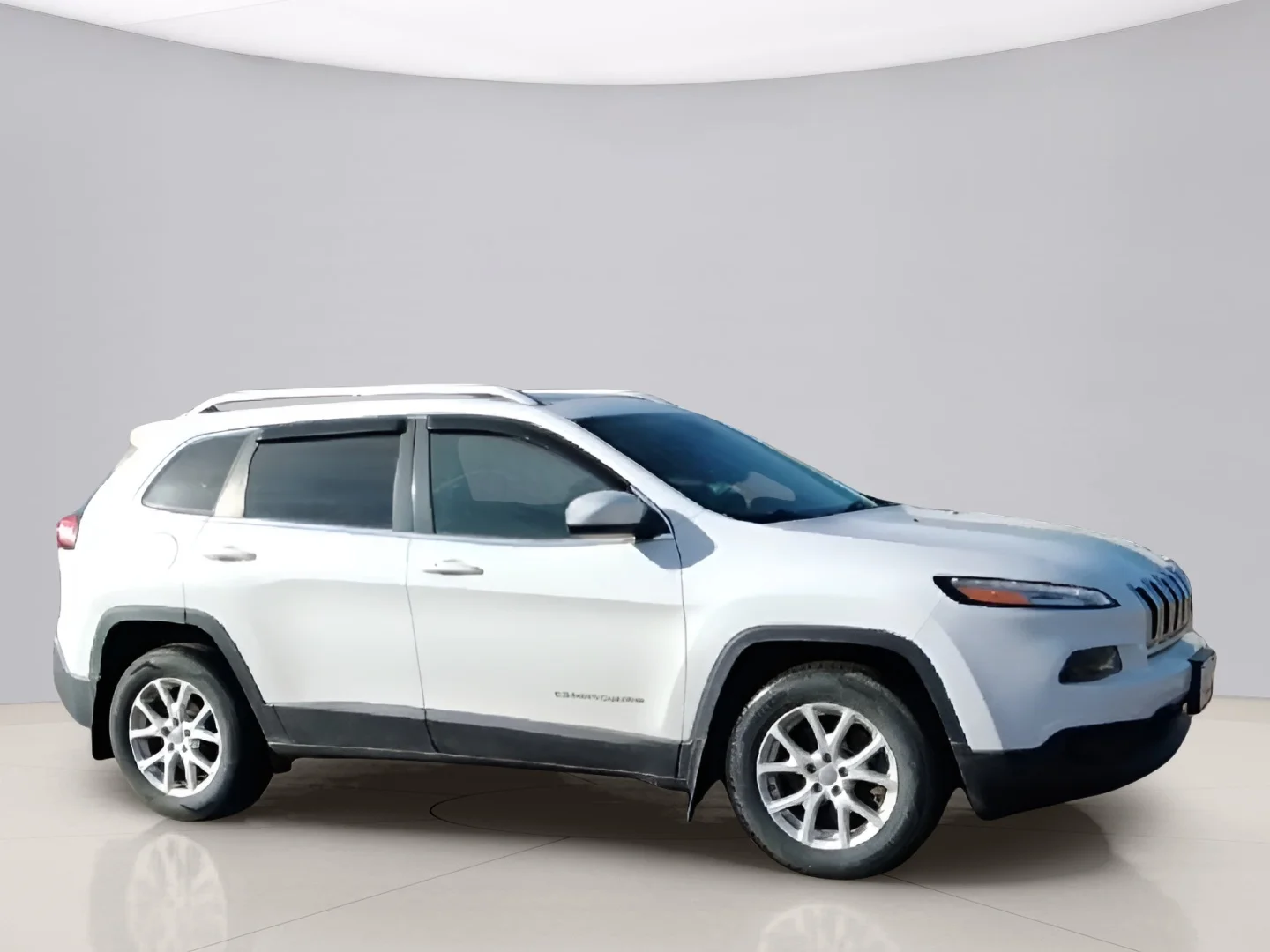 Used 2016 White Jeep LATITUDE image 8