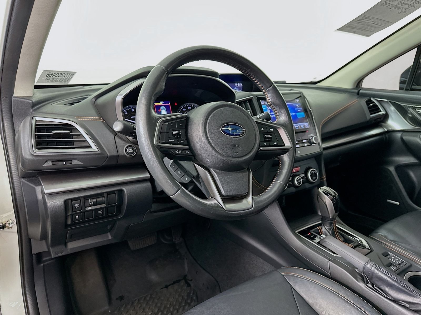 Used 2018 Crystal White Pearl Subaru 2.0i Limited image 9