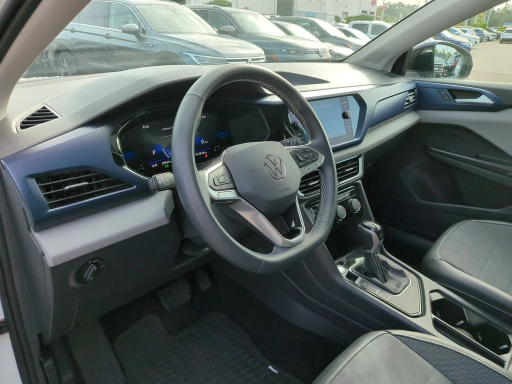 Certified Used 2023 White Volkswagen 1.5T SE image 9