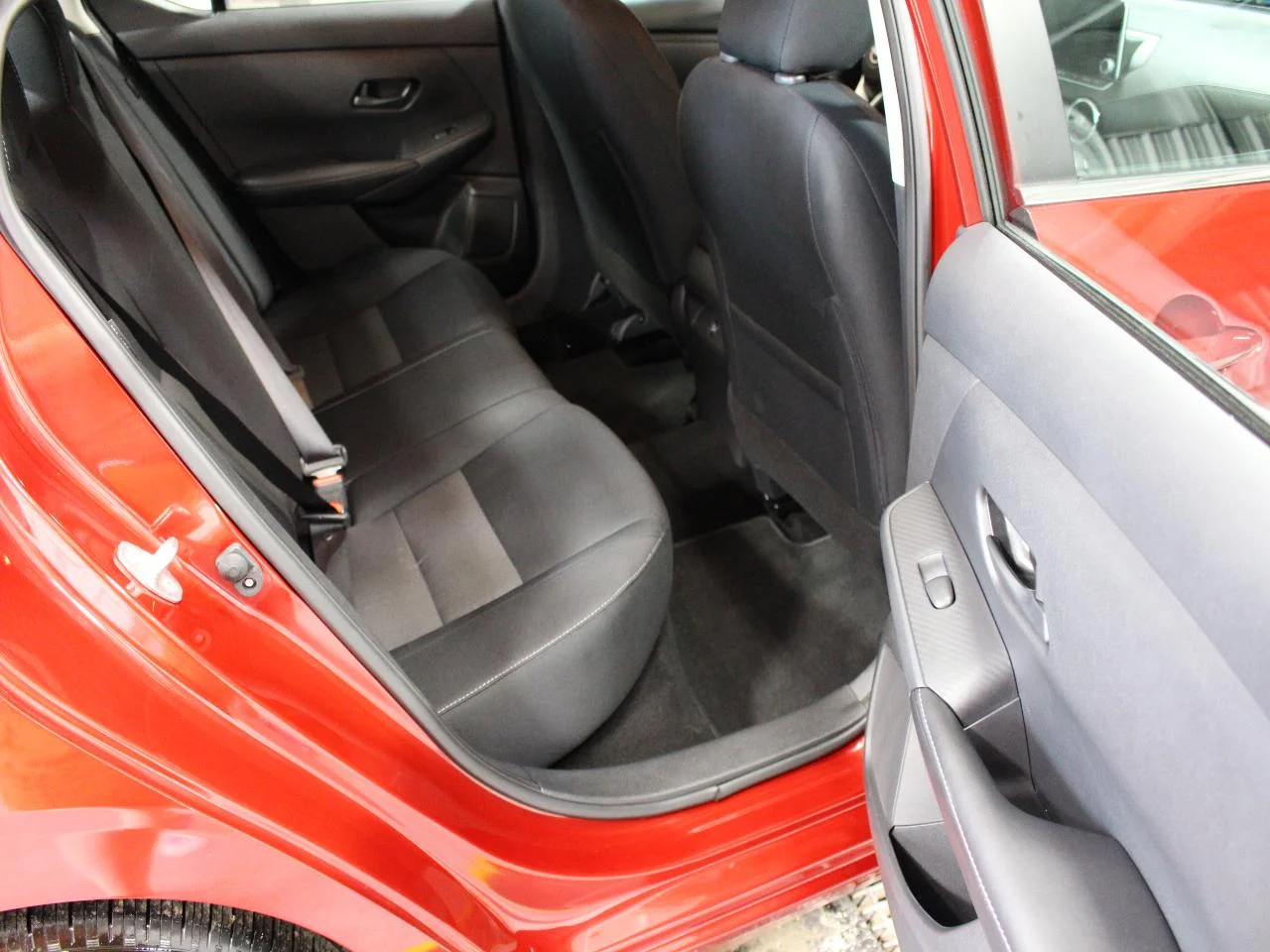2024 Nissan Sentra SV - Photo 29