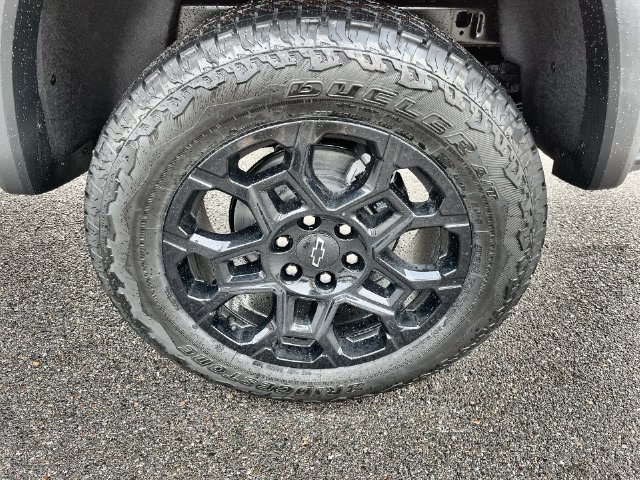 2026 Chevrolet Colorado photo 26 of 41