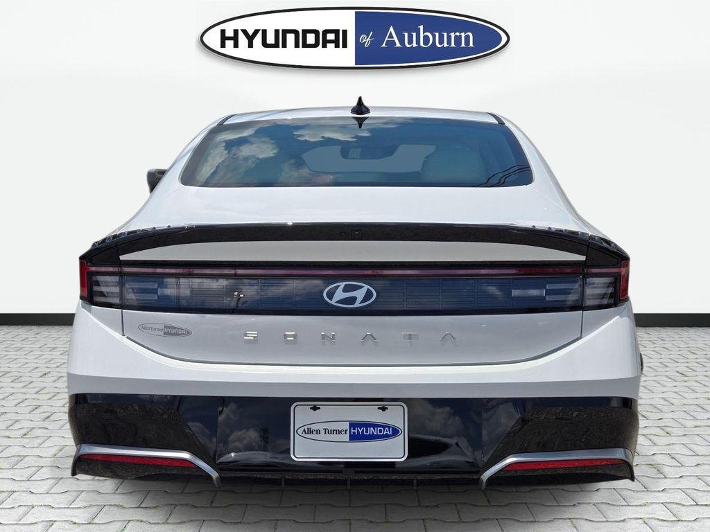 New 2026 White Hyundai SEL Sport image 6
