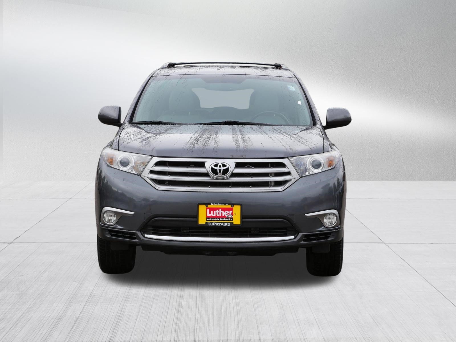 Used 2013 Toyota Highlander Base with VIN 5TDBK3EH2DS228281 for sale in Vadnais Heights, Minnesota