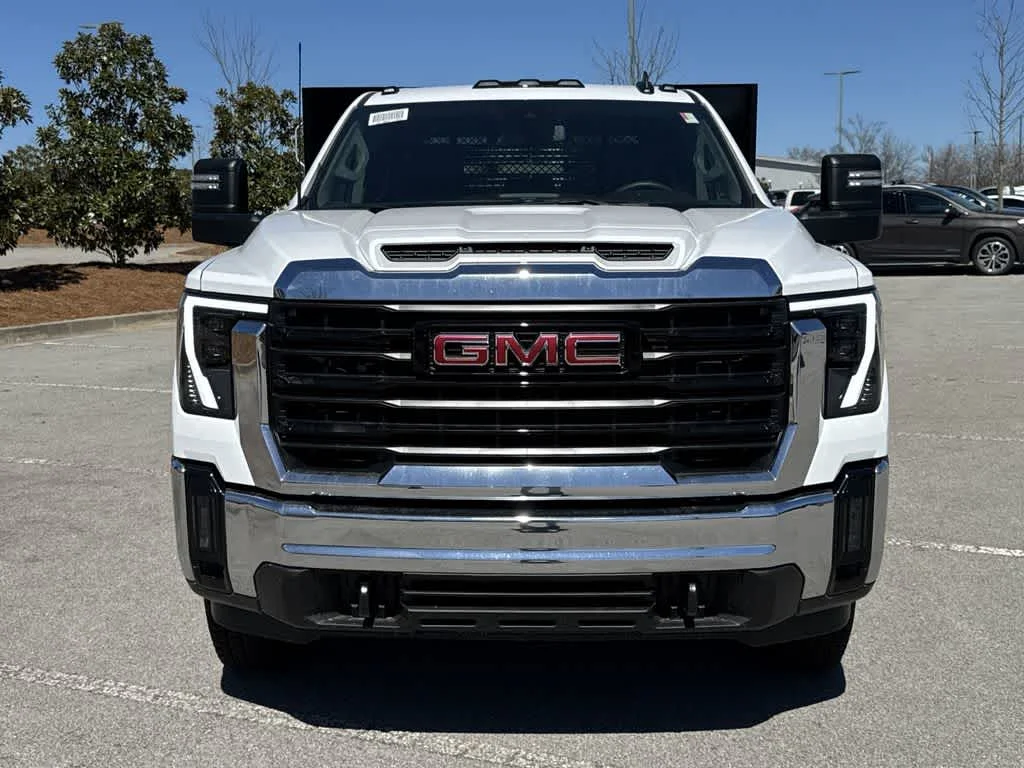 2025 GMC Sierra 3500HD Pro - Photo 9