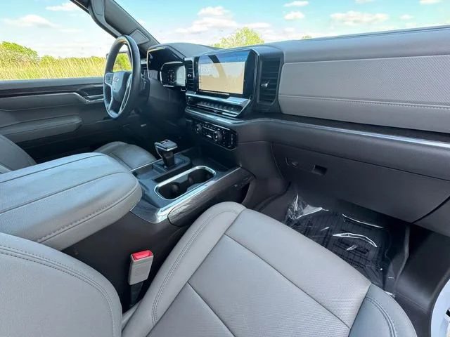 2023 Chevrolet Silverado 1500 LTZ - Photo 31