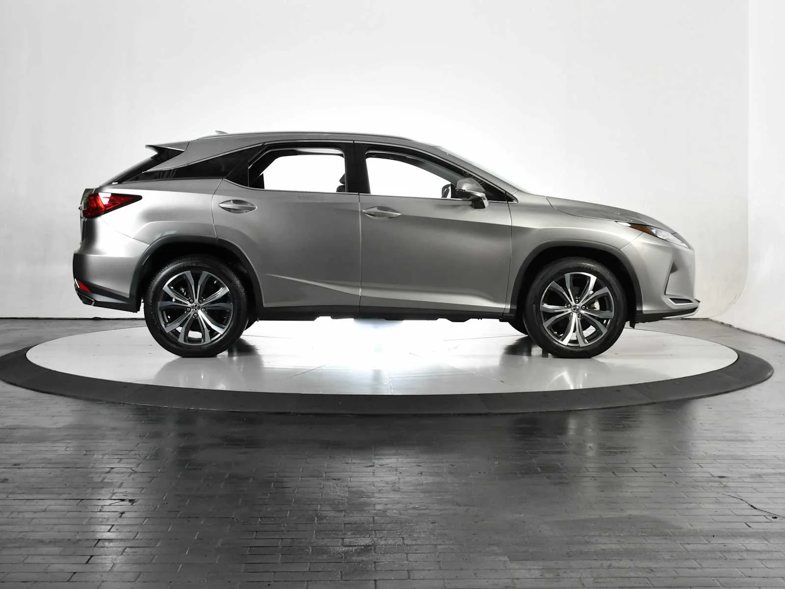 Certified Used 2020 ATOMIC SILVER Lexus  image 8