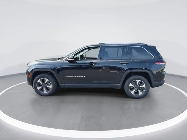Used 2024 Black Jeep 4xe image 5